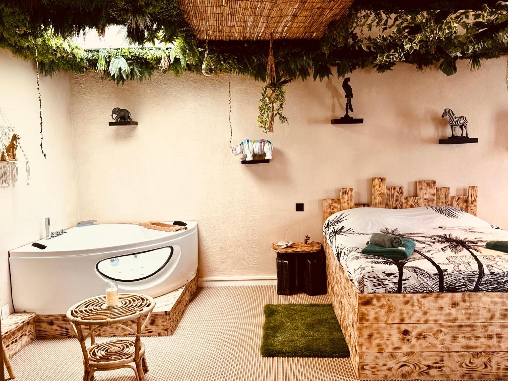La Jungle De Sissy Bed & Breakfast Saintes-Maries-de-la-Mer Exterior photo